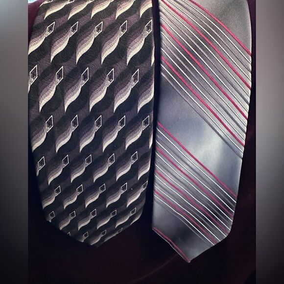 Set of 2 gray ties - Wembley & Hangar - Picture 1 of 3